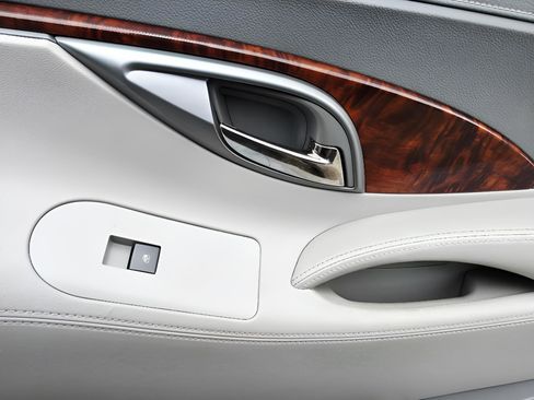 Used 2013 Buick LaCrosse Leather w/ Driver Confidence Package image 15