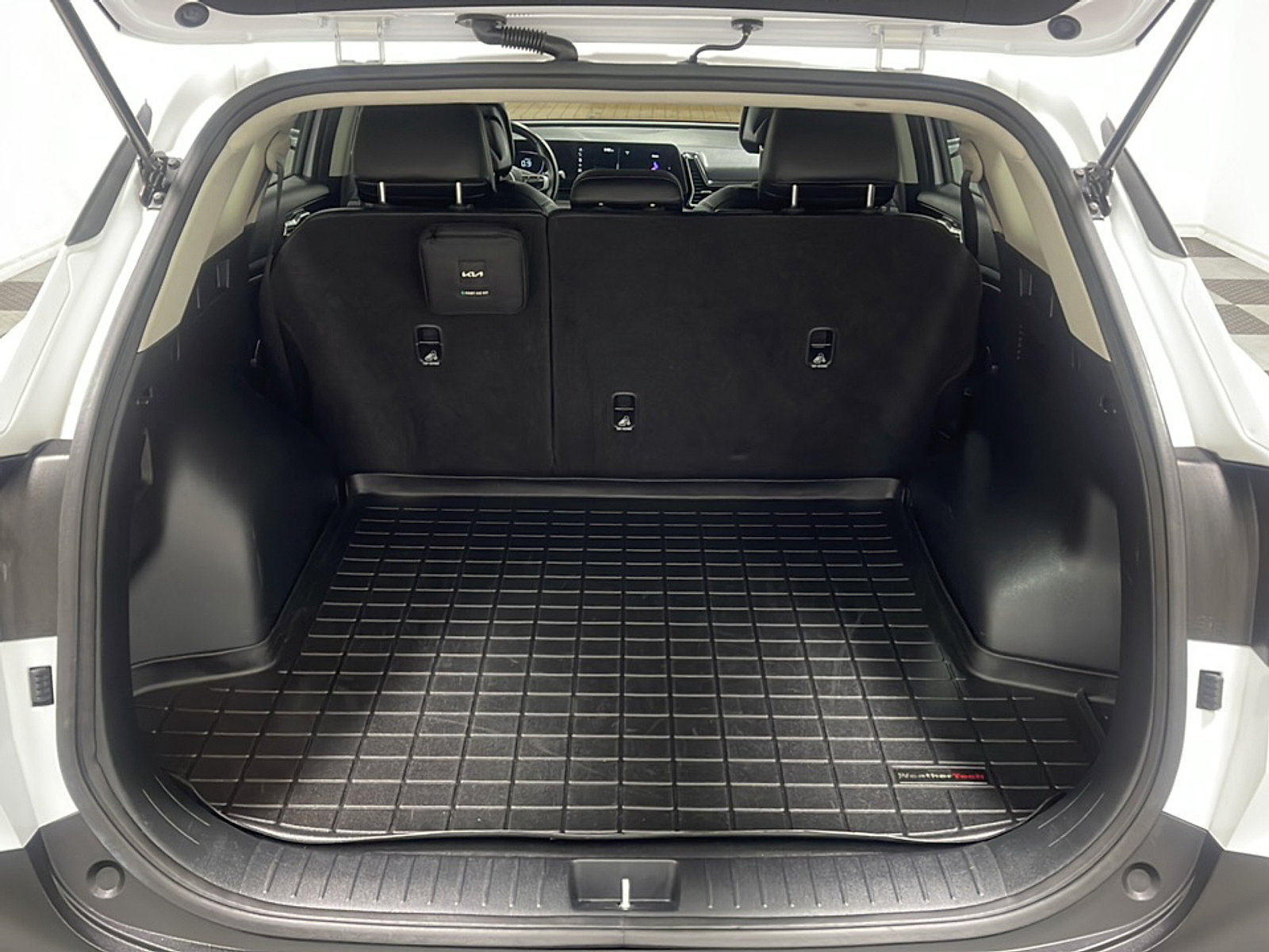 Used 2023 Kia Sportage EX FWD image 19