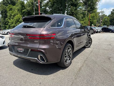 Used 2023 Genesis GV70 2.5T w/ Select Package AWD/4WD image 3
