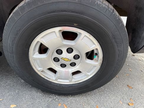 Used 2007 Chevrolet Avalanche LT AWD/4WD image 14
