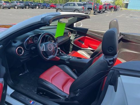 Used 2016 Chevrolet Camaro SS image 9