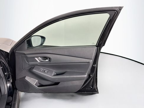 Used 2025 Honda Accord SE image 31