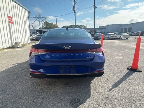 Used 2023 Hyundai Elantra Limited FWD image 7