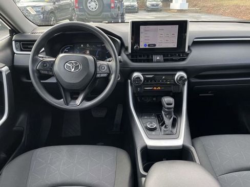 Used 2025 Toyota RAV4 XLE image 14
