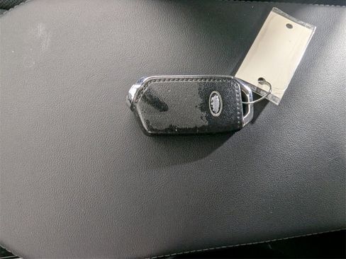 Used 2019 Kia Stinger Base image 28