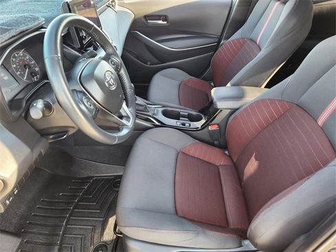 Used 2025 Toyota Corolla SE image 13