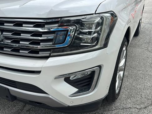 Used 2018 Ford Expedition Limited w/ Equipment Group 302A AWD/4WD image 39