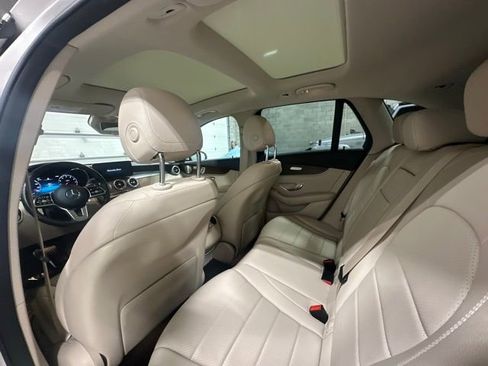 Used 2020 Mercedes-Benz GLC 300 4MATIC image 13