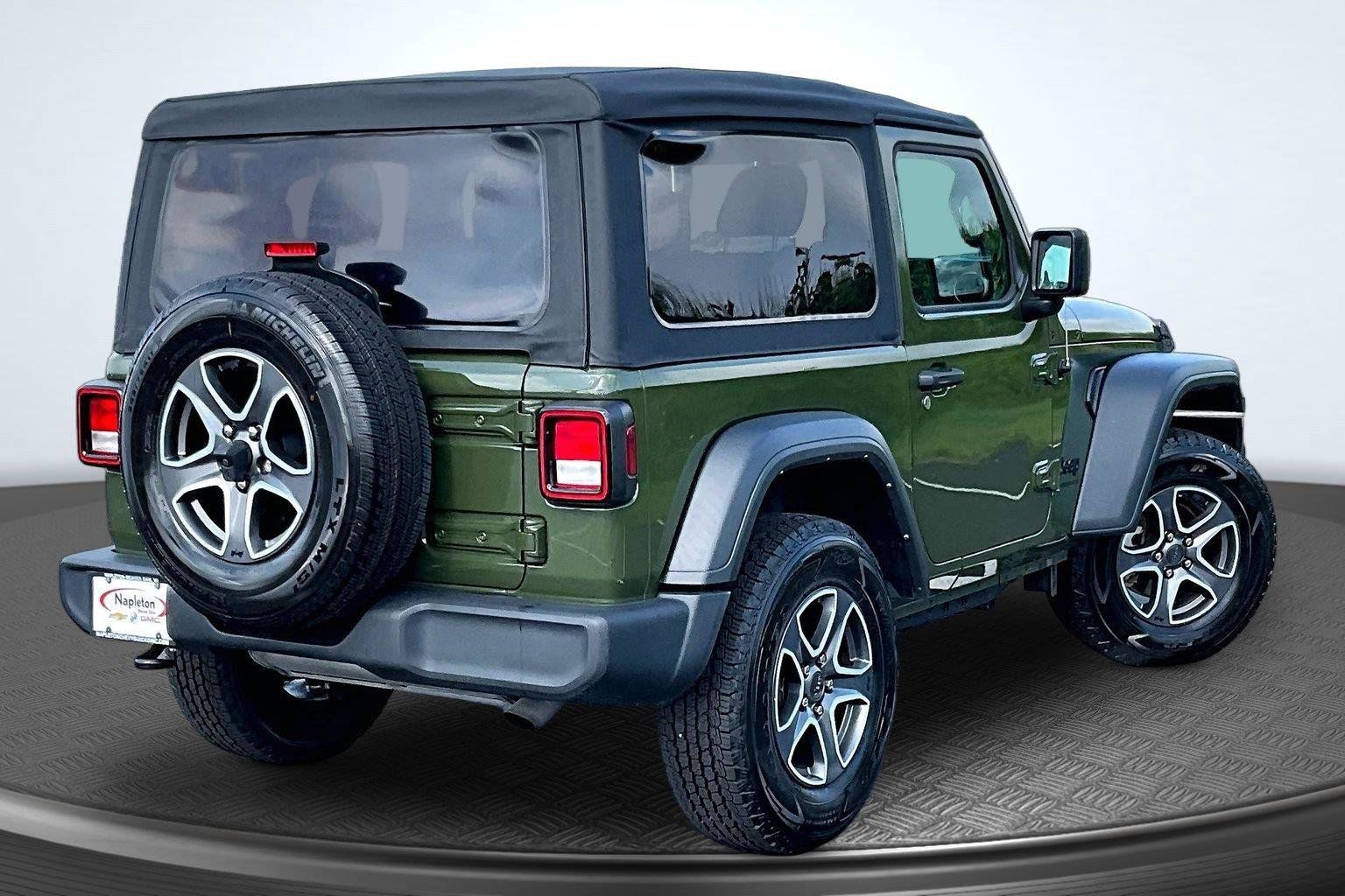 Used 2023 Jeep Wrangler Sport AWD/4WD image 2