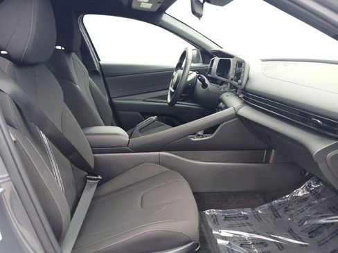Certified 2026 Hyundai Elantra Sport FWD image 15