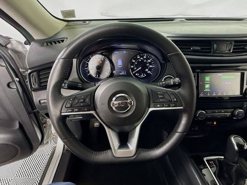 Used 2018 Nissan Rogue SV w/ Premium Package AWD/4WD image 10