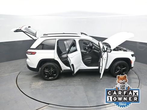 Used 2023 Jeep Grand Cherokee Altitude image 73