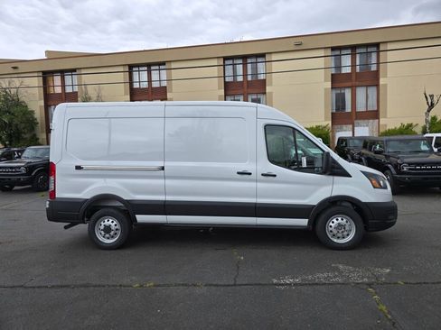 New 2026 Ford Transit 250 148 Medium Roof Extended AWD image 4