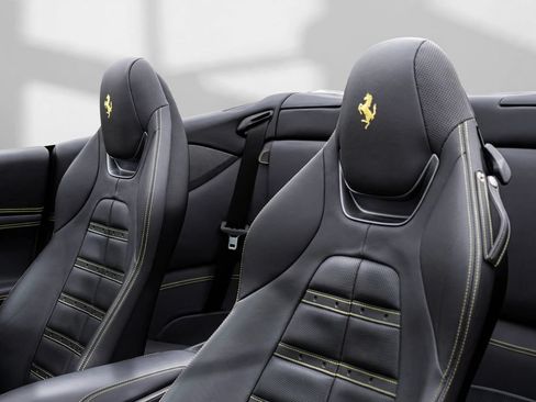 Certified 2022 Ferrari Portofino M RWD image 41