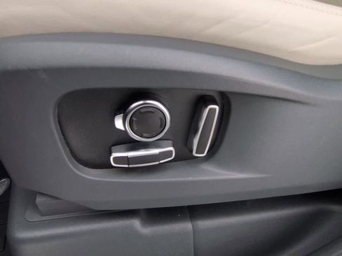 Used 2024 Land Rover Defender 130 S image 17