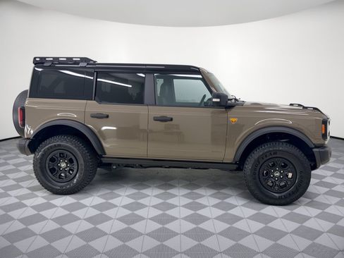 Used 2025 Ford Bronco Badlands AWD/4WD image 8