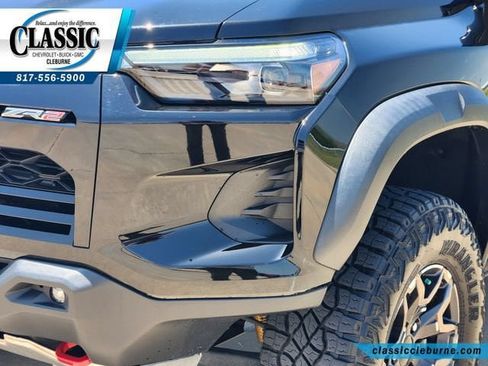 Used 2025 Chevrolet Colorado ZR2 w/ Technology Package AWD/4WD image 11
