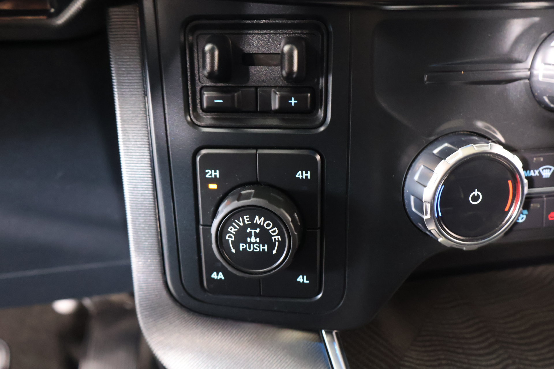Used 2022 Ford F150 Platinum w/ Equipment Group 701A High AWD/4WD image 9