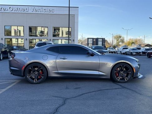 Used 2021 Chevrolet Camaro SS image 8