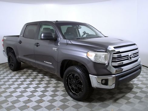 Used 2016 Toyota Tundra SR5 w/ SR5 Upgrade Package RWD image 6