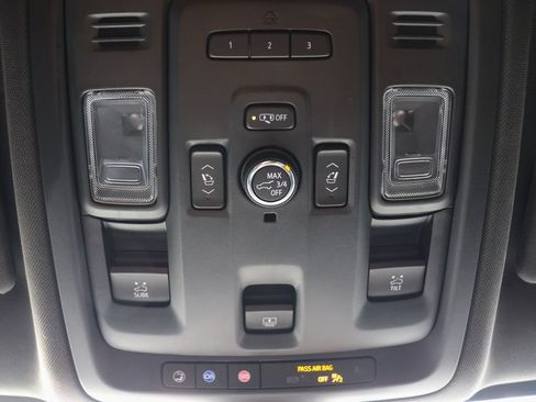 Used 2021 GMC Yukon XL AT4 w/ AT4 Premium Plus Package AWD/4WD image 32