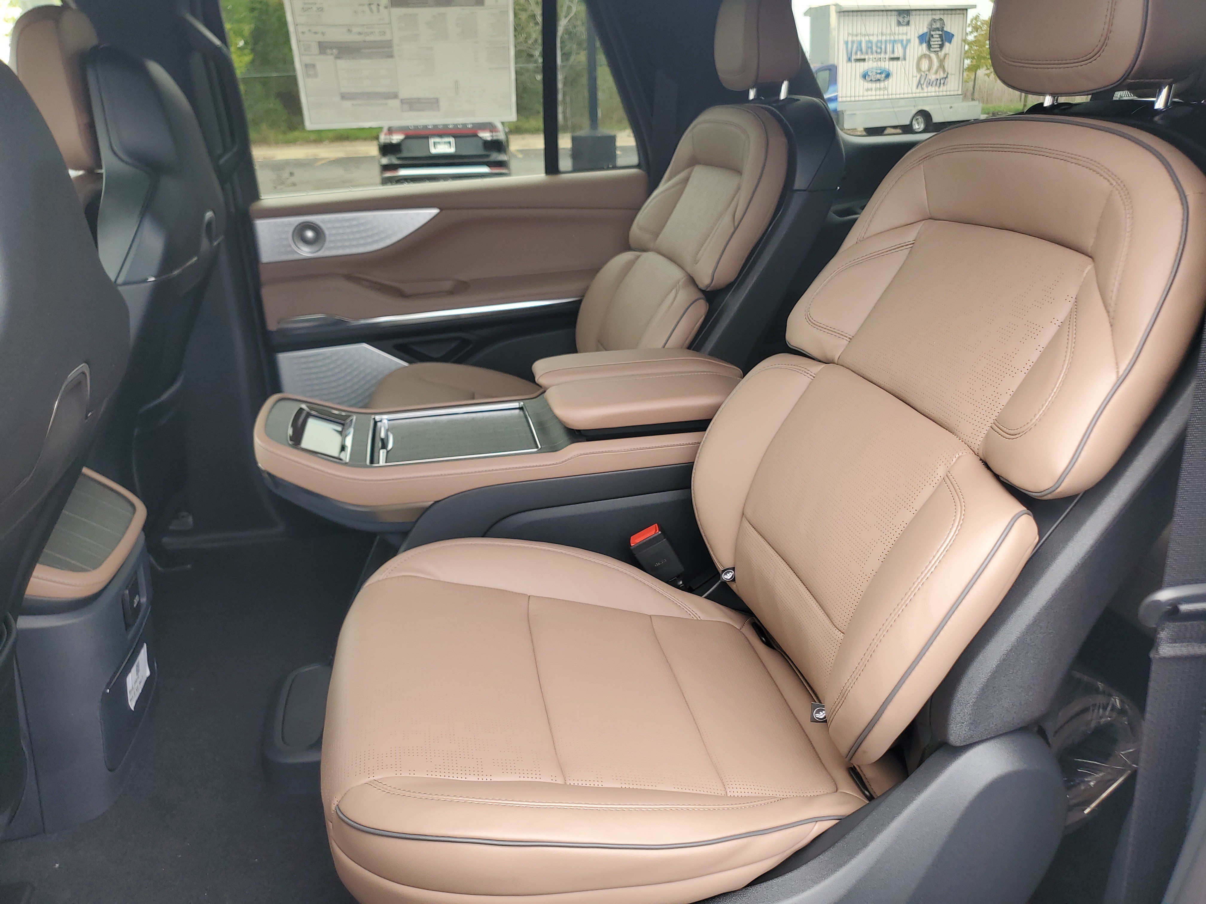 New 2027 Lincoln Navigator L Black Label AWD/4WD image 31