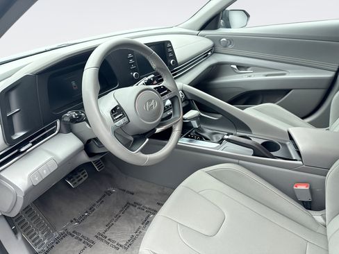 Used 2025 Hyundai Elantra Sport FWD image 10