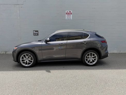 Used 2018 Alfa Romeo Stelvio Ti AWD/4WD image 3
