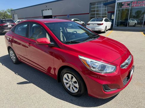 Used 2016 Hyundai Accent SE image 3