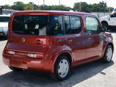 Used 2011 Nissan Cube 1.8 S w/ Interior Designer Pkg FWD image 11