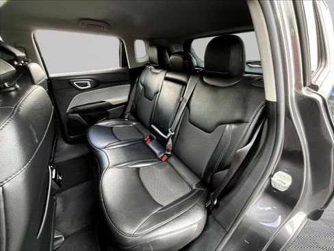 Used 2022 Jeep Compass Latitude FWD image 22