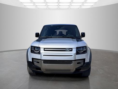 Used 2023 Land Rover Defender 130 X-Dynamic SE AWD/4WD image 2