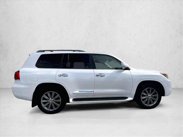 Used 2011 Lexus LX 570 4WD w/ Luxury Pkg w/Pre-crash image 5