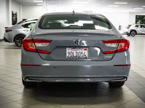 Used 2022 Honda Accord Touring image 7