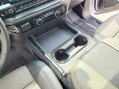 New 2026 Chevrolet Silverado 2500 ZR2 image 33