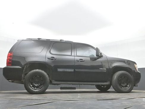 Used 2011 Chevrolet Tahoe LT AWD/4WD image 34