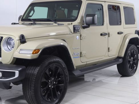 Used 2022 Jeep Wrangler Unlimited Sahara AWD/4WD image 50