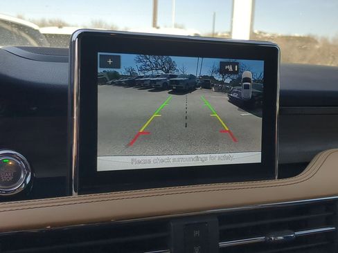 Used 2022 Lincoln Corsair Reserve w/ Luxury Package image 16