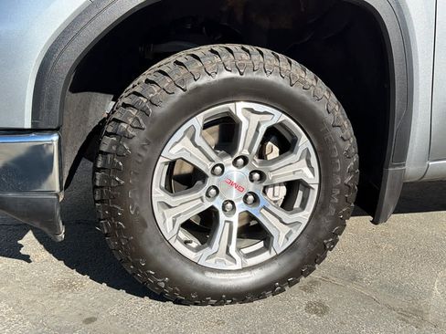 Used 2024 GMC Sierra 1500 SLT AWD/4WD image 9