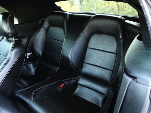 Used 2016 Ford Mustang Premium RWD image 10