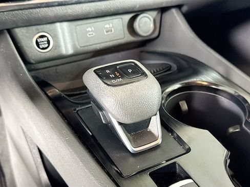 Used 2023 Nissan Rogue SV image 14