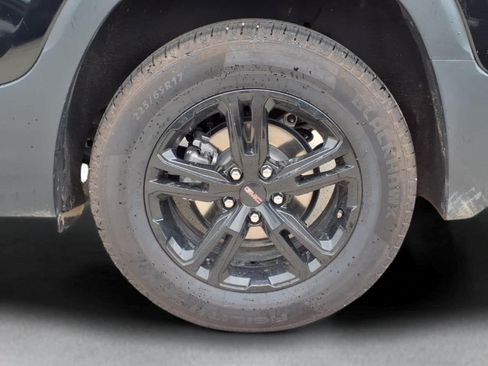 Used 2023 GMC Terrain AT4 AWD/4WD image 2