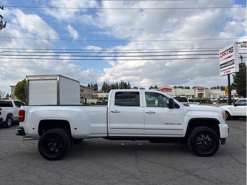 Used 2015 GMC Sierra 3500 Denali image 4