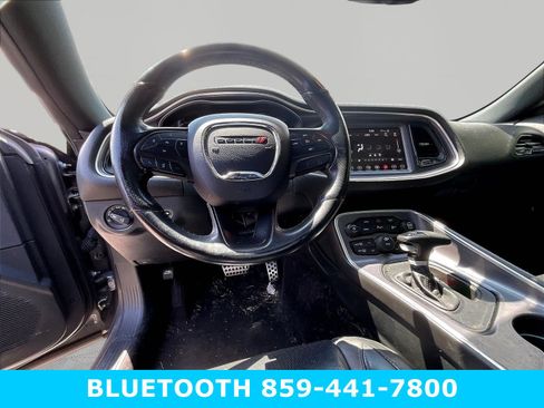 Used 2018 Dodge Challenger SXT Plus RWD image 7