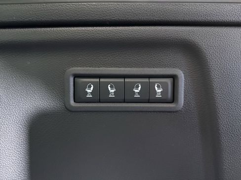 New 2026 Jeep Grand Wagoneer L Limited AWD/4WD image 11