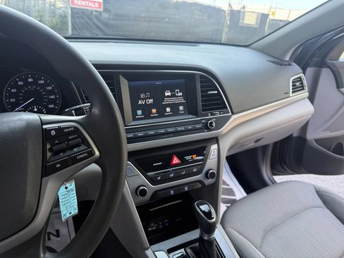 Used 2018 Hyundai Elantra SEL FWD image 10