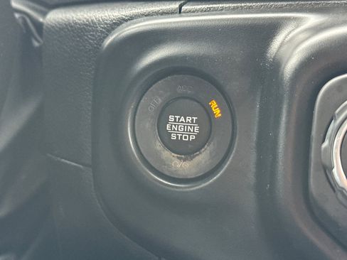 Used 2022 Jeep Wrangler Sport S image 32