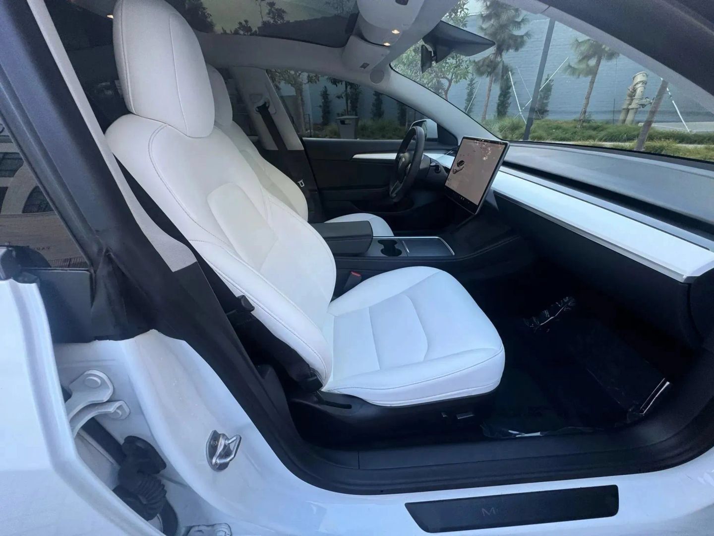Used 2021 Tesla Model 3 Standard Range Plus RWD image 9
