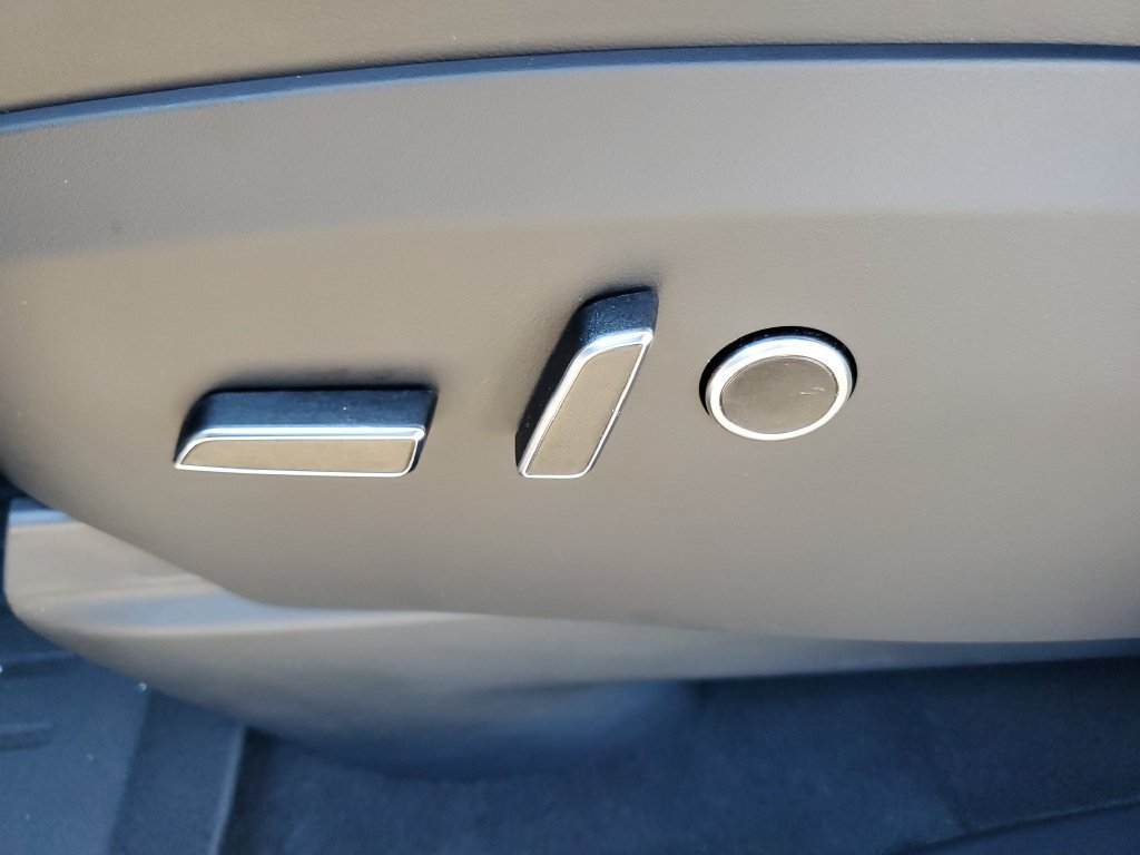 Used 2026 Tesla Model X AWD/4WD image 12