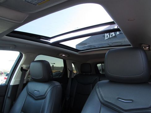 Used 2019 Cadillac XT5 Luxury FWD image 18